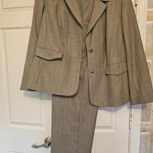 Women’s business suit